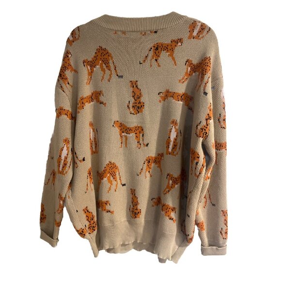 White Birch Womens LARGE Sweater With Cheetahs Oversized Comfy Slouchy Crew Neck - Picture 5 of 9